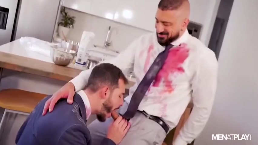 Muscle Gay Wazoo Dril With Cumshot