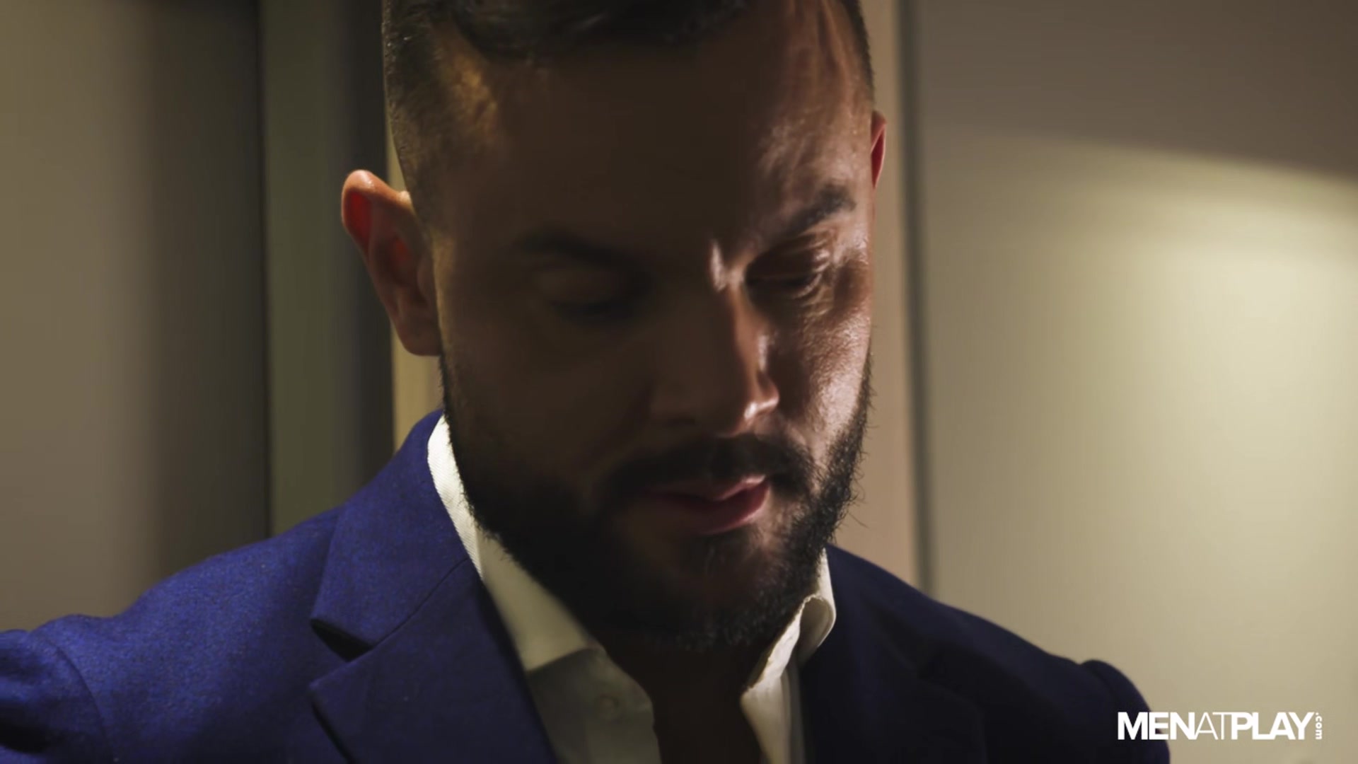 Strong Suit Ep 1: Chance Encounter - MENatPLAY