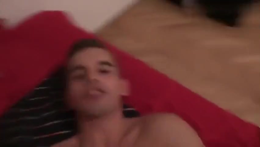 Ce Hetero Tcheque Est Tres Sexy Et Aime La Bite