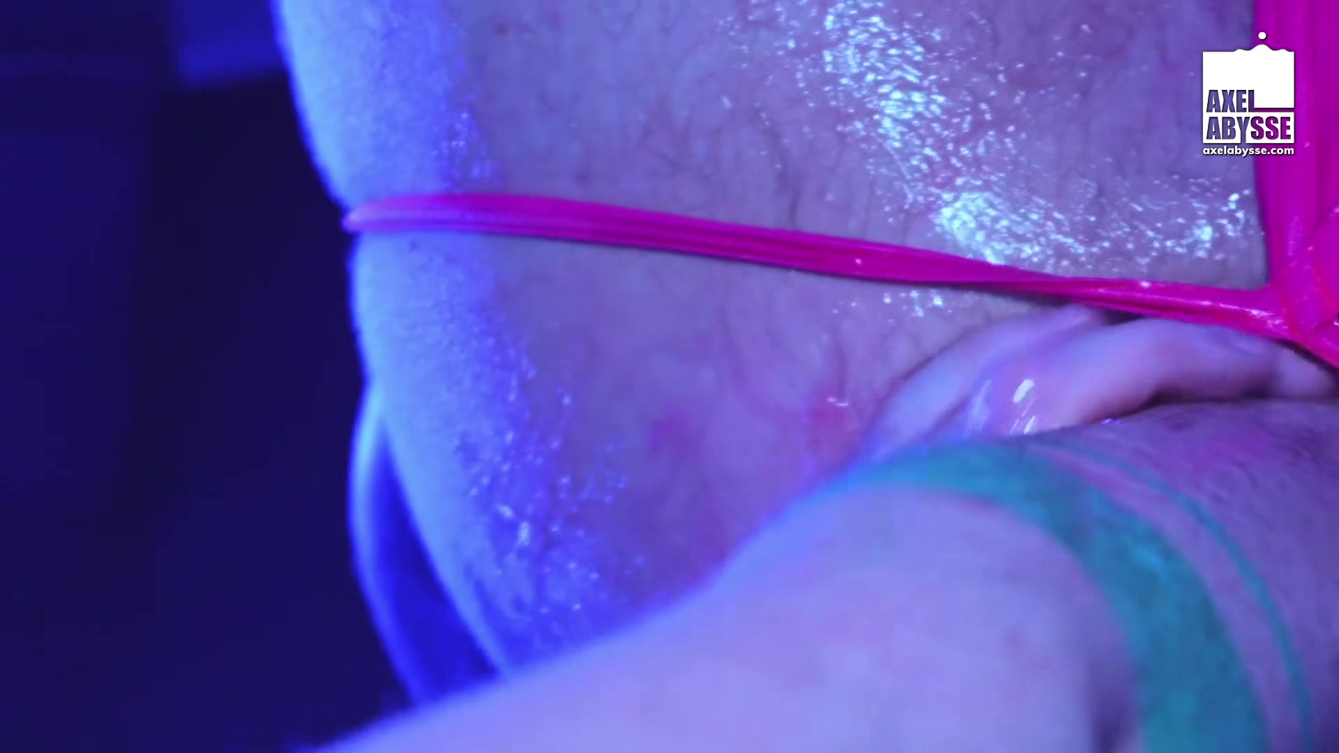 Submissive MNDFCUK's Hole Fisted By Axel Abysse
