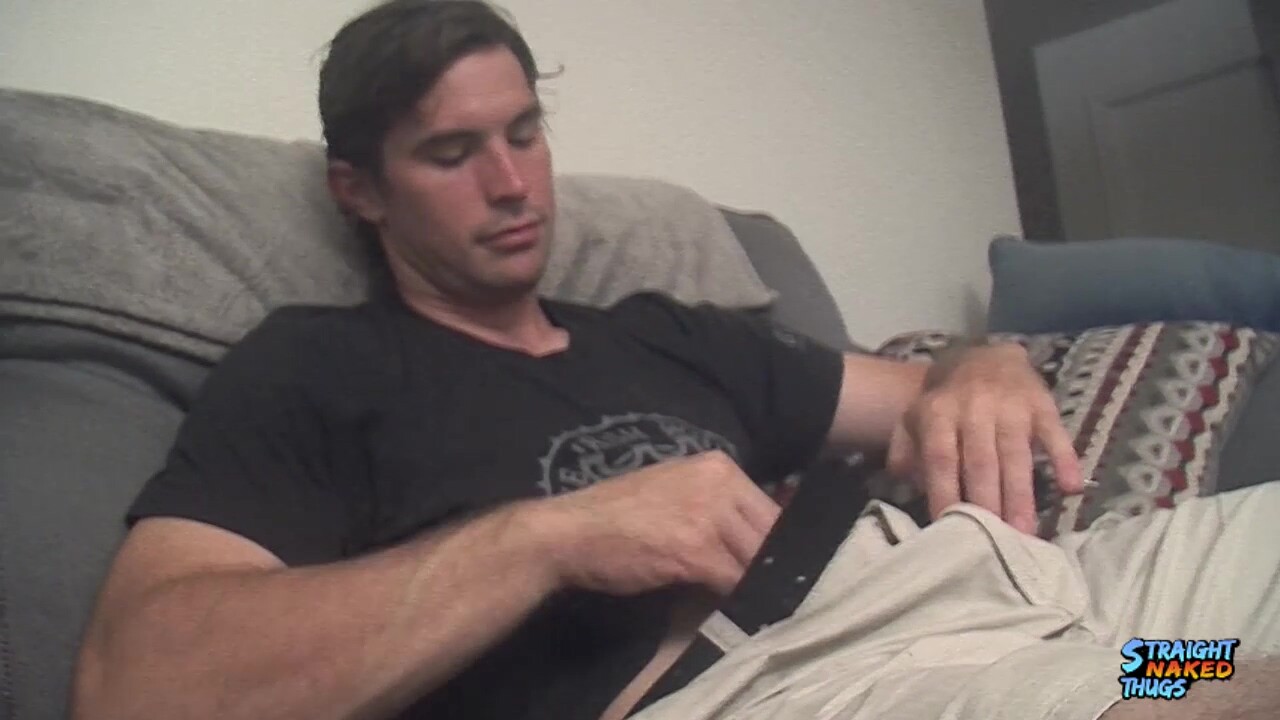 StraightNakedThugs: Hunter Drops By To Bust His Nuts In Front Of The Camera