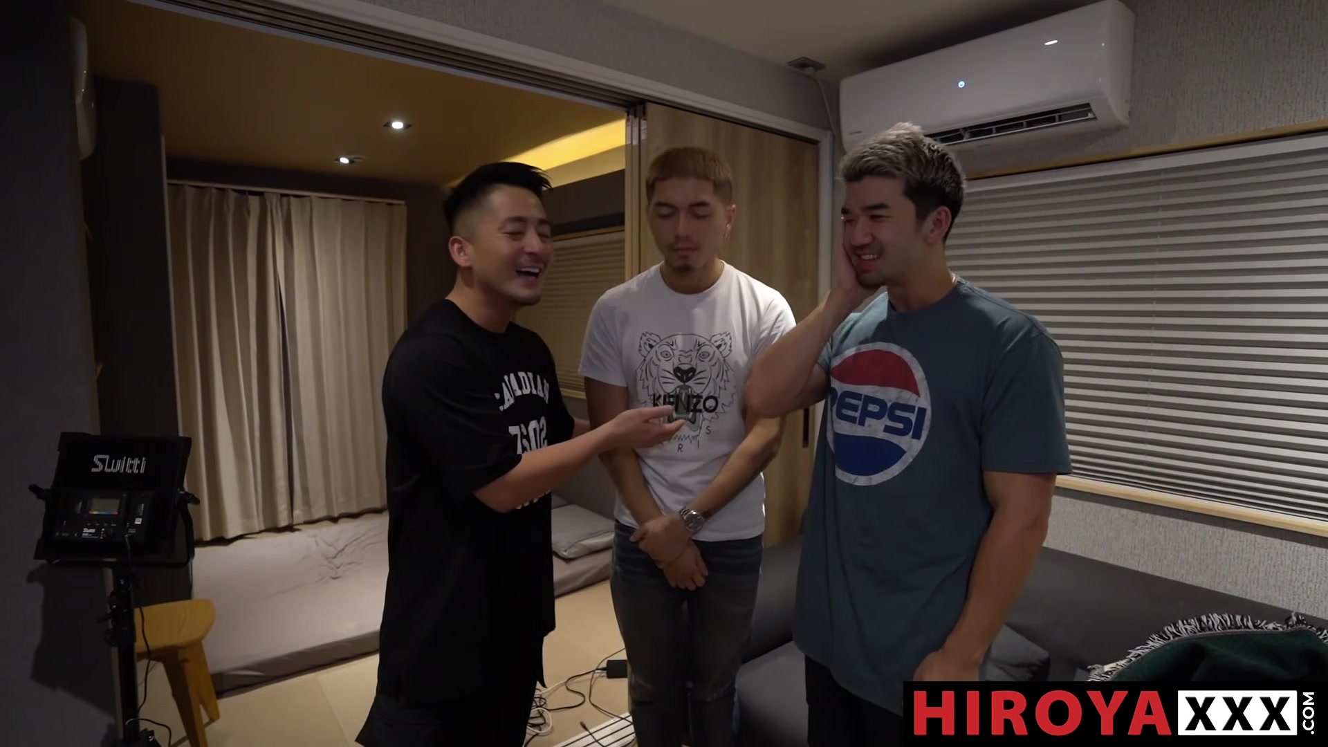 Daniel Zhang Barebacked By Hiroya In Their First Hookup Scene