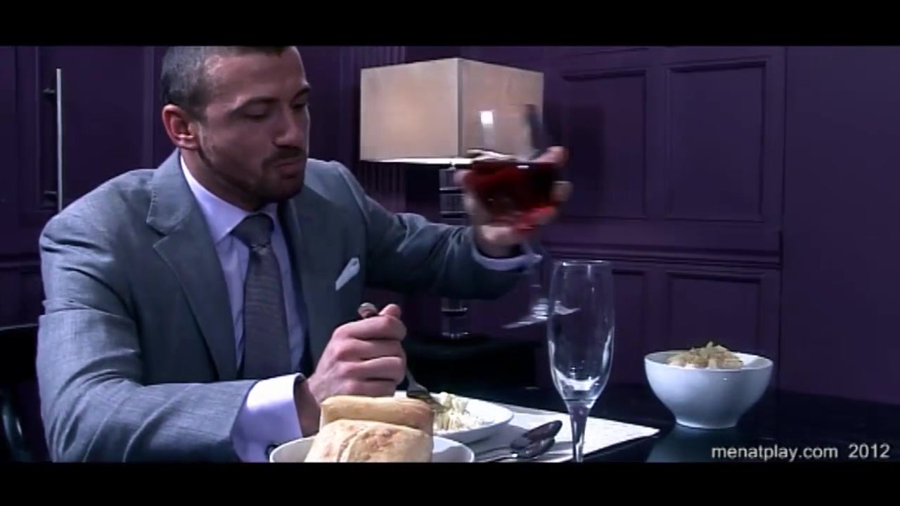 Food Fight - MENatPLAY