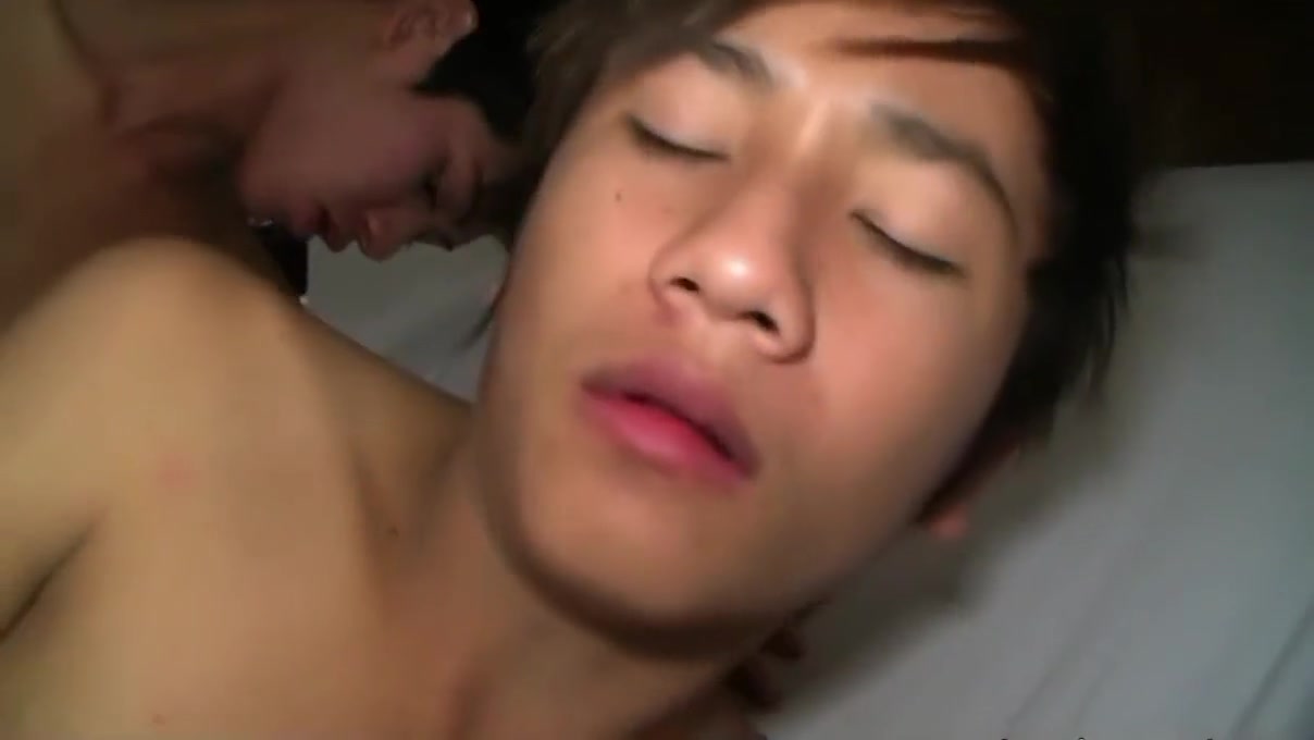 Asian Twinks In Love