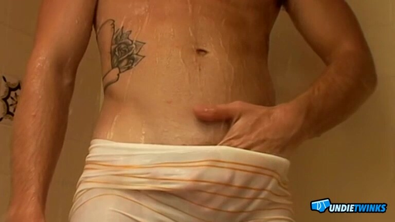 UndieTwinks: Super Hottie Kelly Cooper Hand Fucks His Throbbing Boner