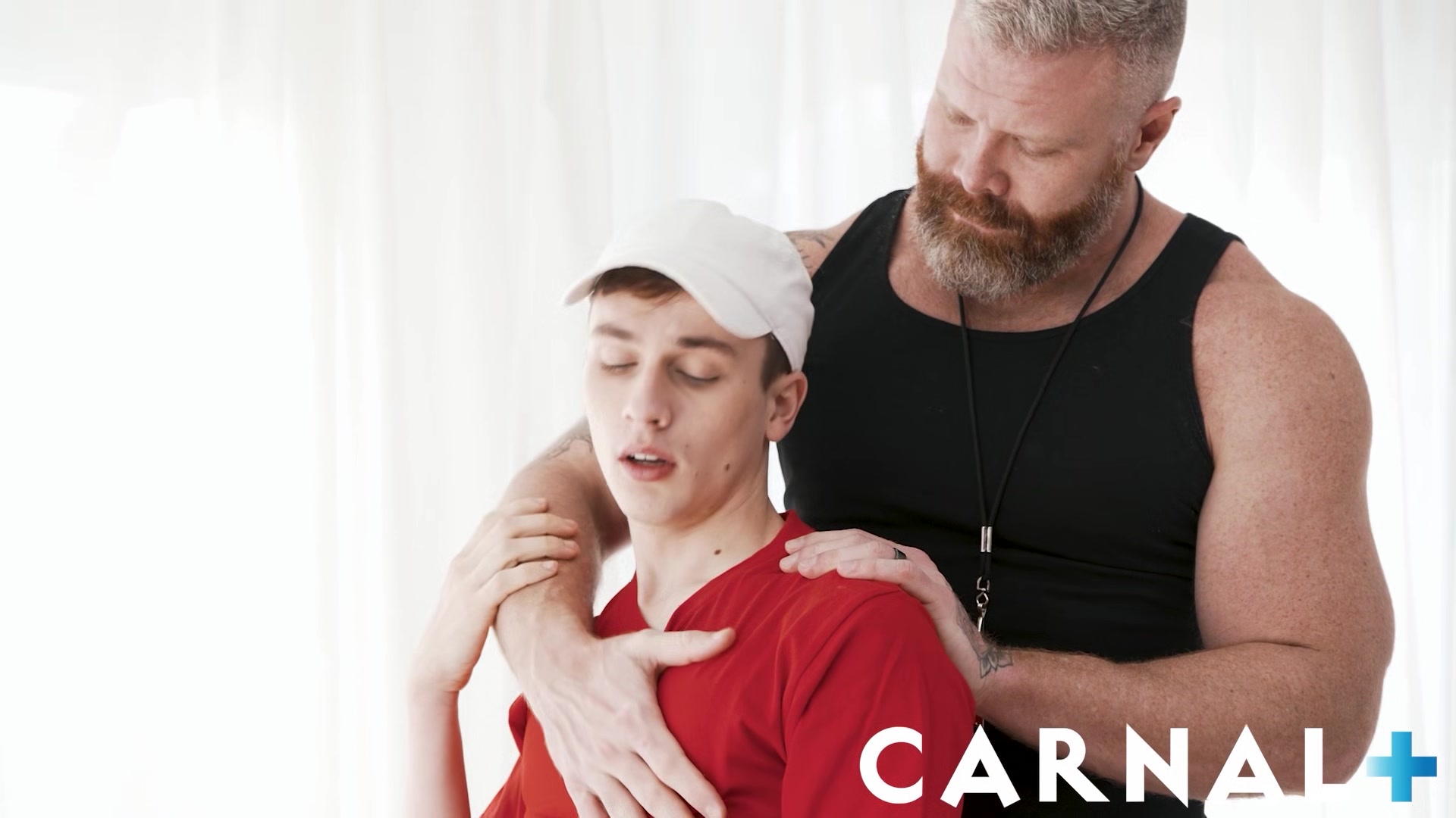 TwinkTop - Hung polar bear Cain Marko gets barebacked by Tyler Tanner