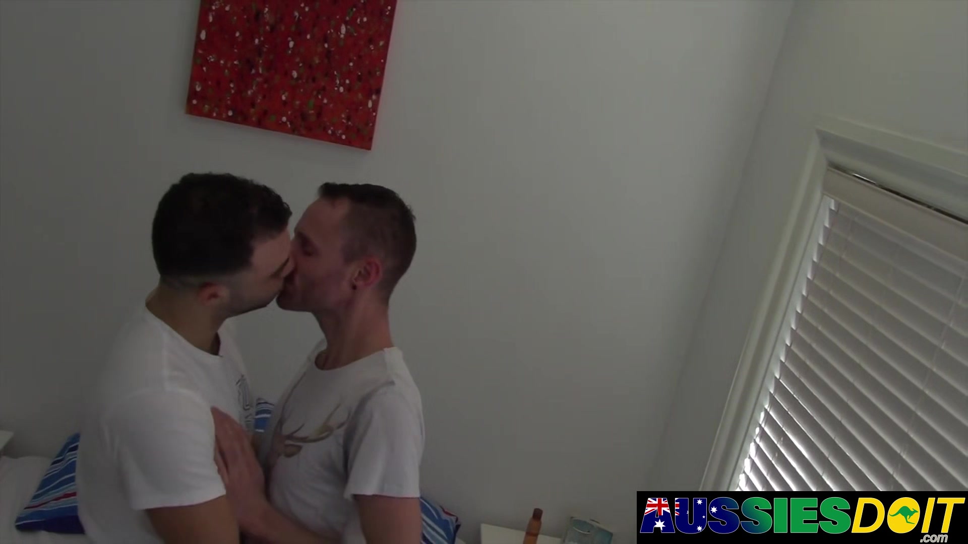 Hung Aussie Mason Throws His Big Dick To Lewis Hungry Hole