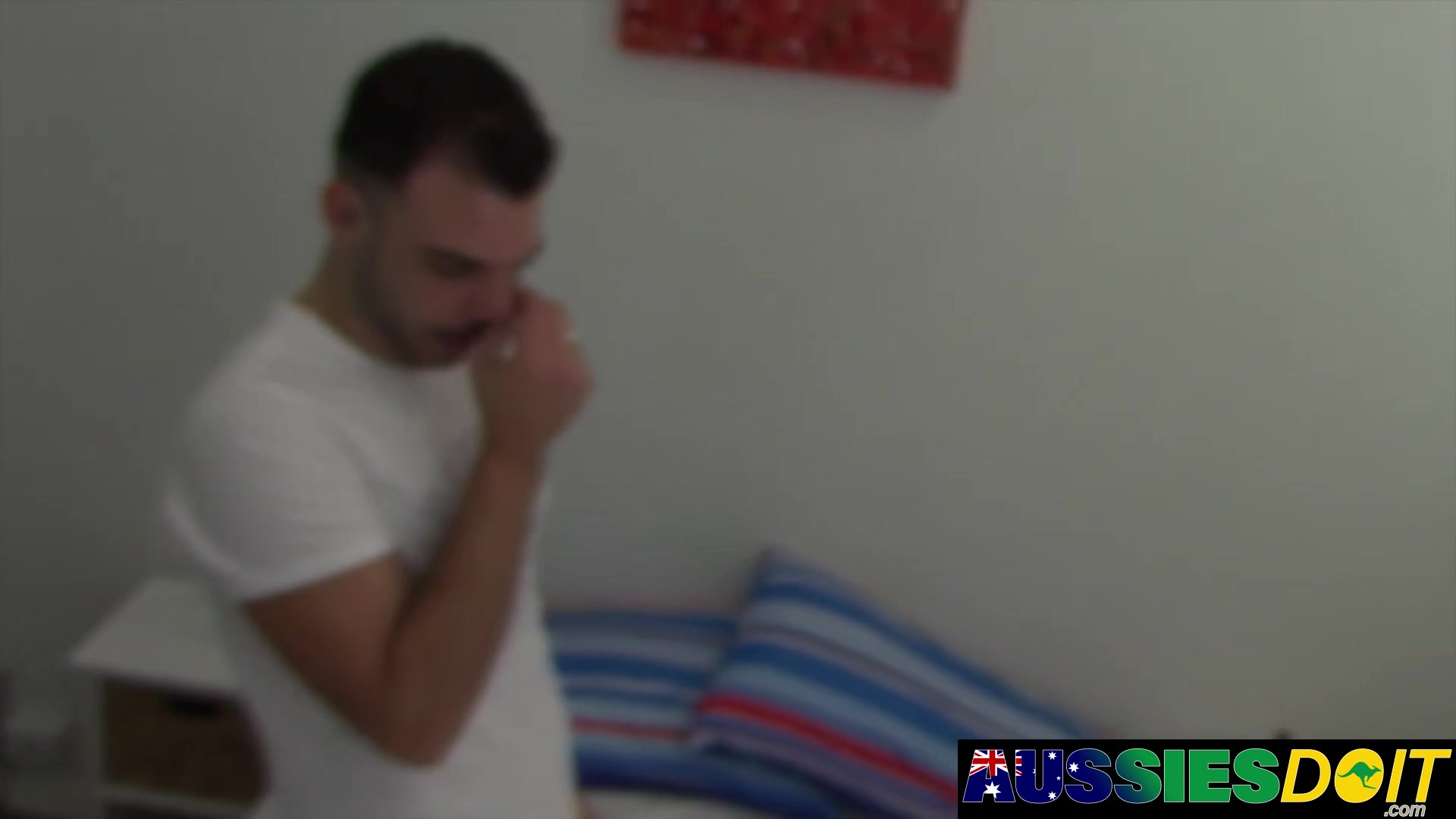 Hung Aussie Mason Throws His Big Dick To Lewis Hungry Hole