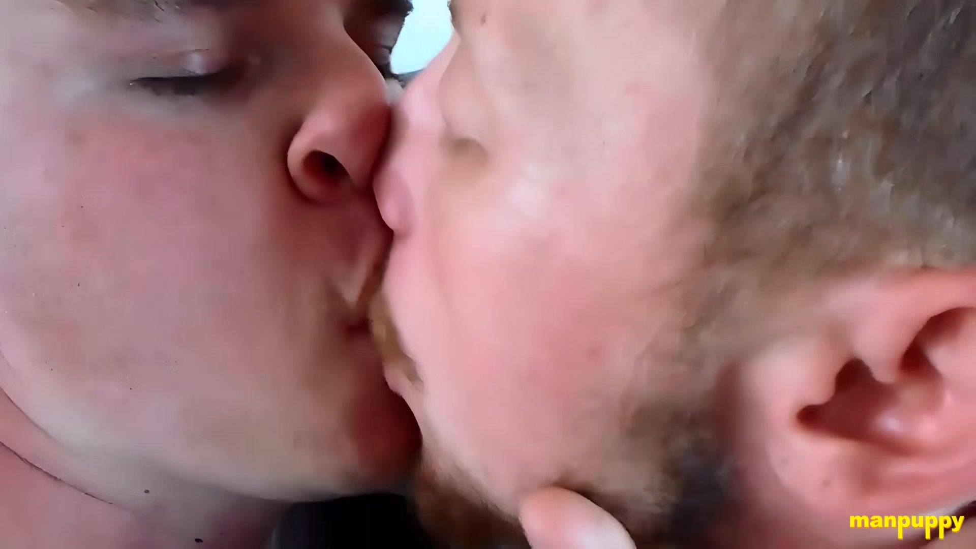 ManPuppy: JC Dickerson Moans As Leo Blues Tongue Bulges His Cheeks And Fills His Mouth