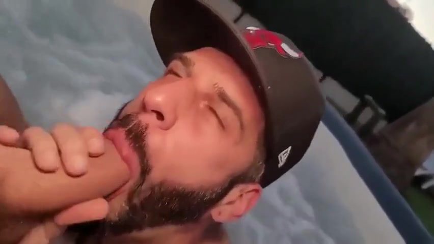 Romeo Davis Bottoms