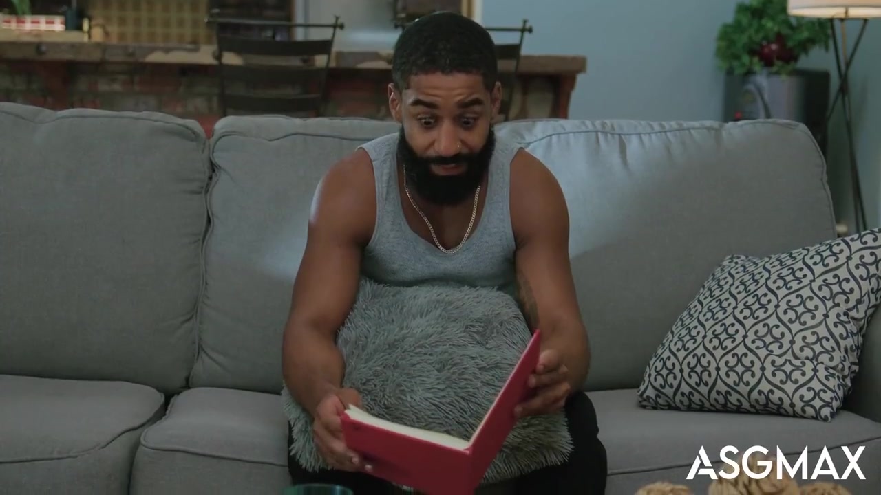 Stepbrothers Secret - Muscle Hunk Finds Stepbros Dirty Diary