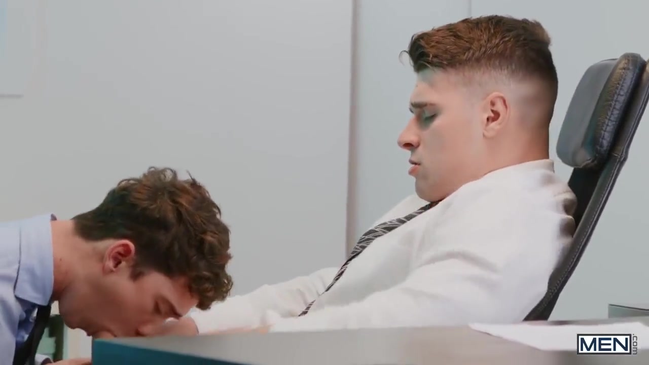 Red-hot Office Pulverize - Malik D And Sam L