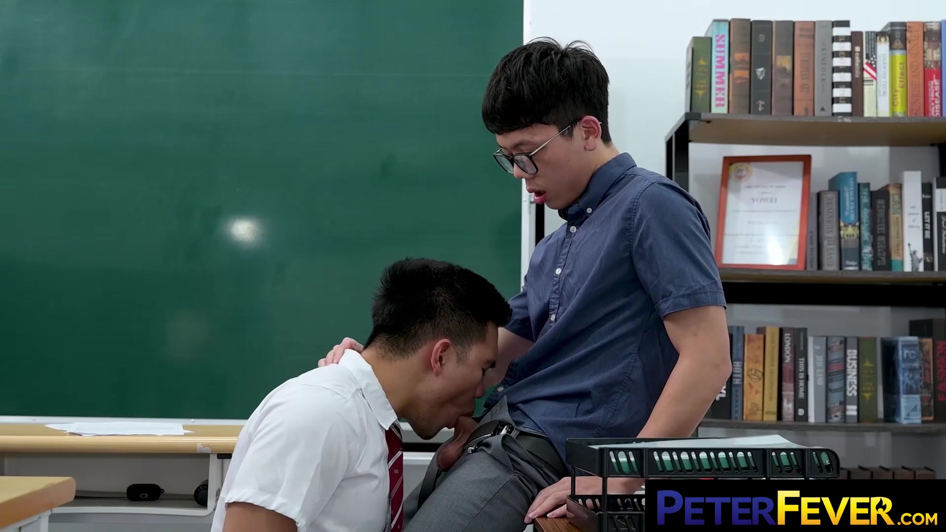 PETERFEVER Handsome Yowei Barebacked By Horny Don