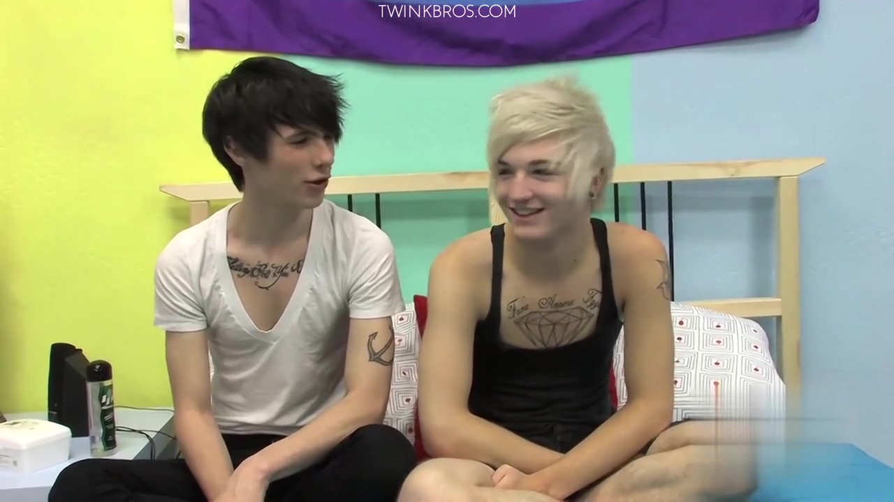Dylan Penetrates Austin