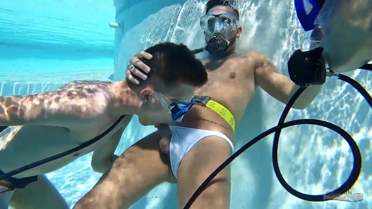 Underwater Threesome