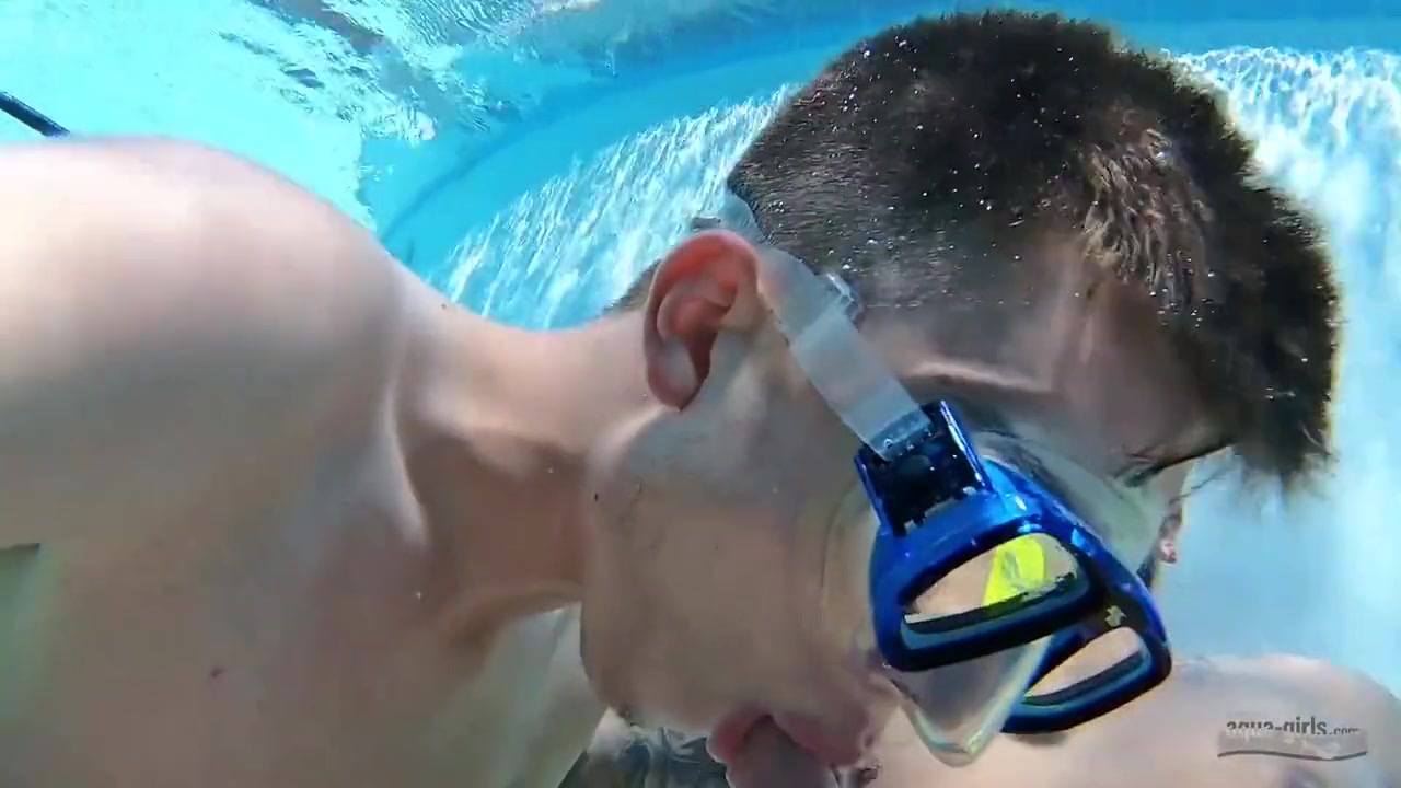Underwater Threesome