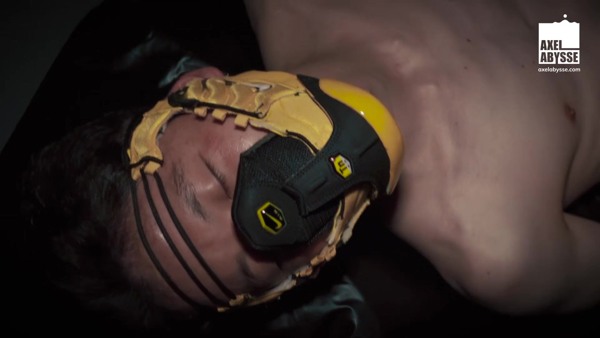 Axel Abysse Horny Hole Devours Nanashi Whole Arm