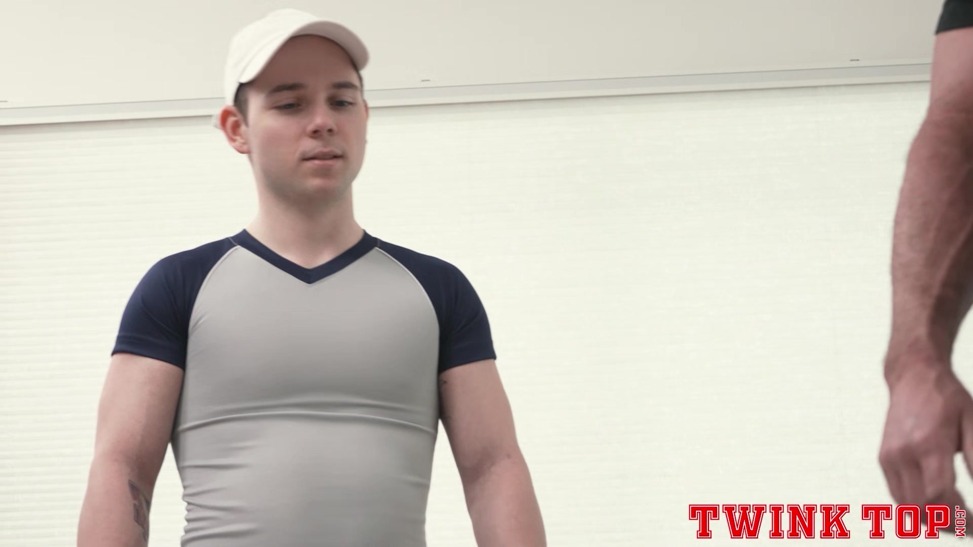TwinkTop - DILF Coach Dale Savage offers up his hole to hot muscle twink
