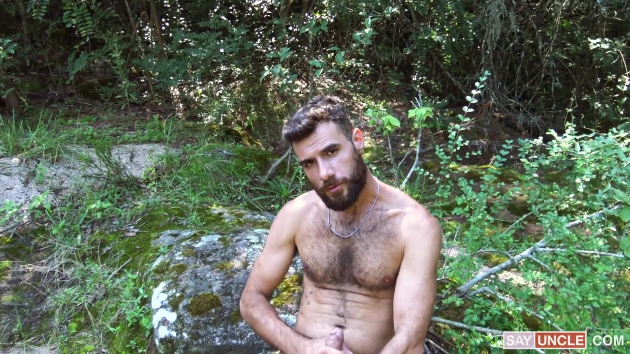 A Stranger by the Lagoon - LatinLeche