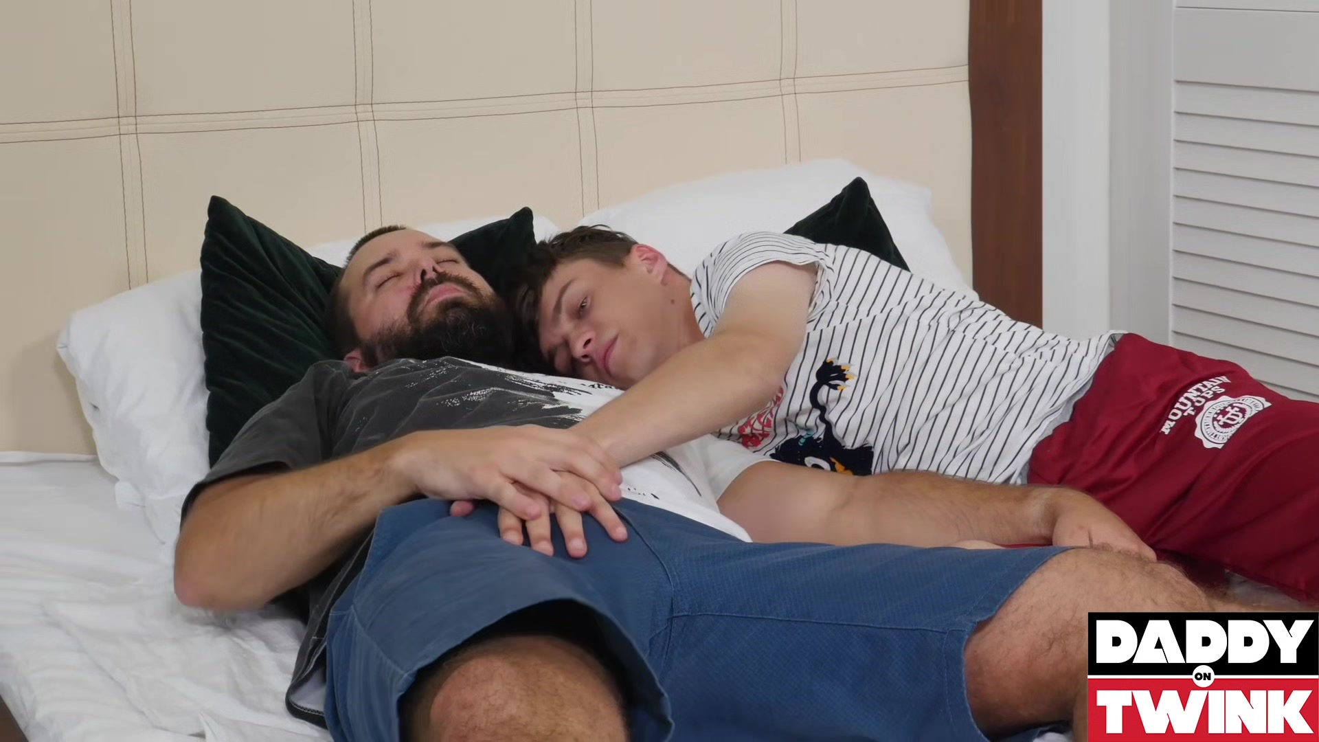 DADDYONTWINK Hung Martin Dajnar Fucks Jean Gilliam Horny Hole
