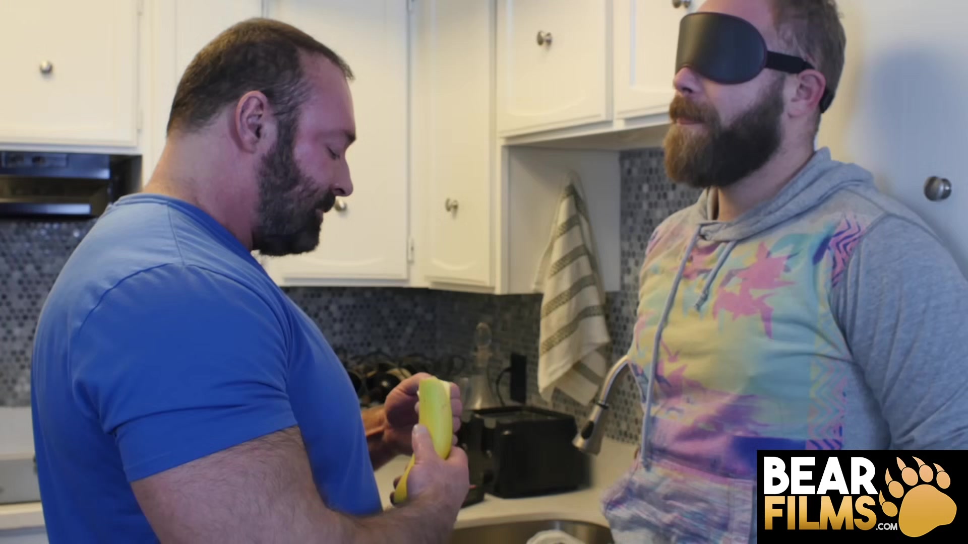 BEARFILMS Hungry Kosher Pig Takes Brad Kalvo Huge Cock
