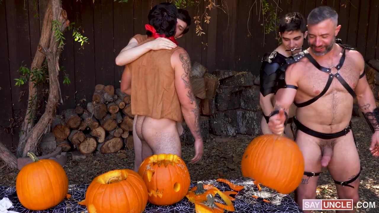 Costume Optional - TwinkTrade