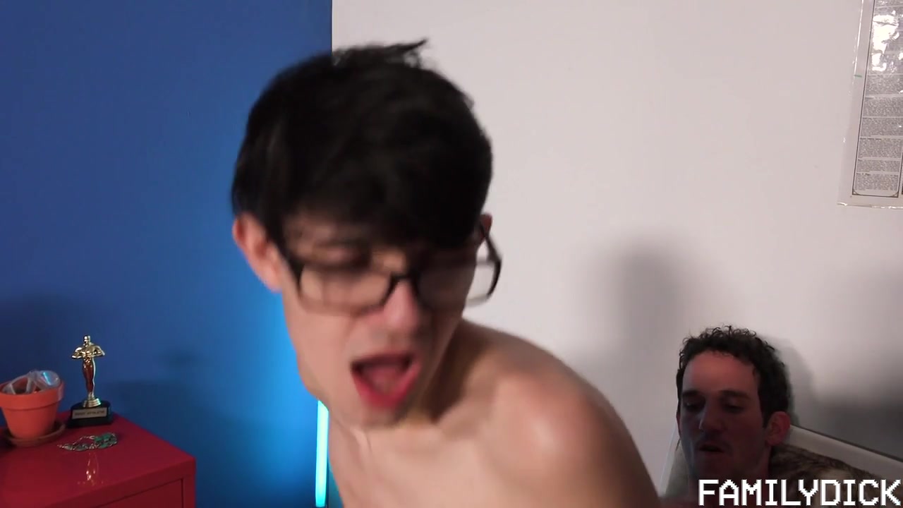 Our Stepuncle Plays Favorites - FamilyDick