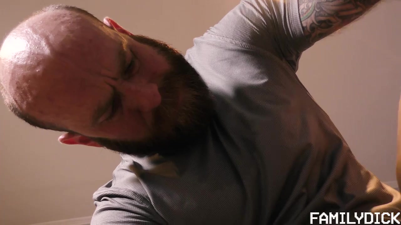 Stepfather Stepson Workout - FamilyDick