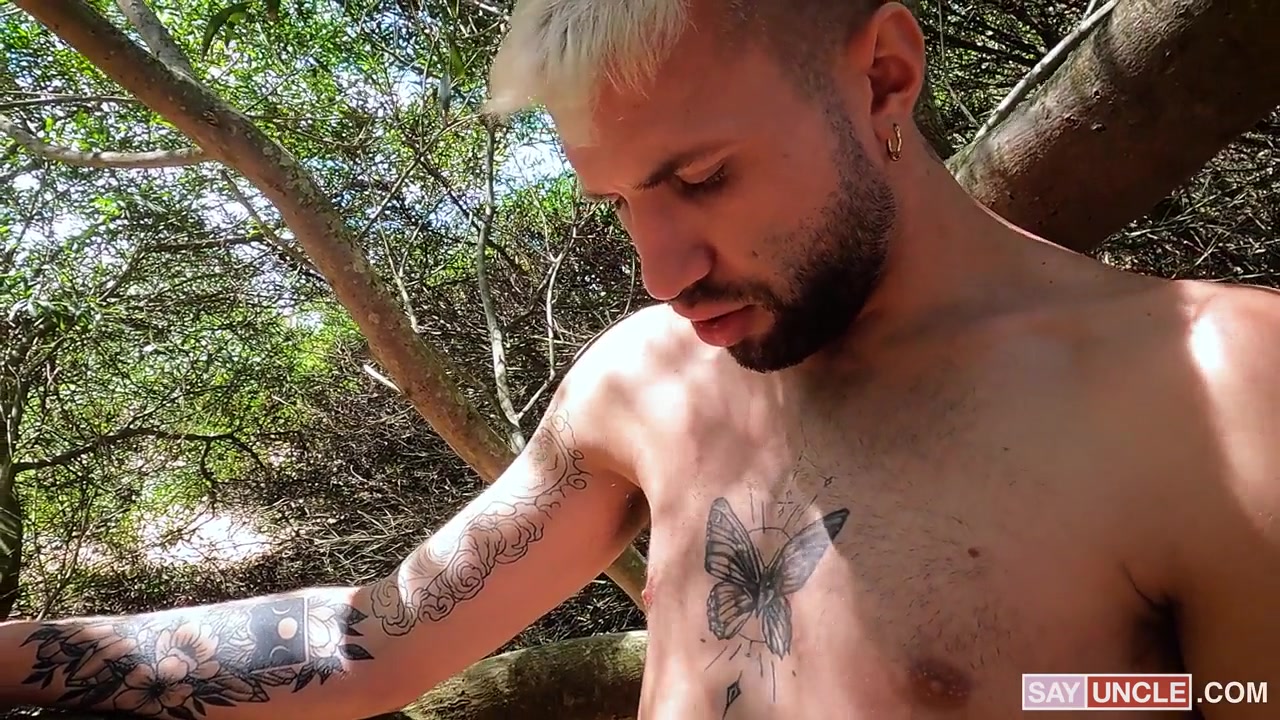 After Fucking His Gay Friend, Straight Dude Plows a Black Stud at the Beach - LatinLeche