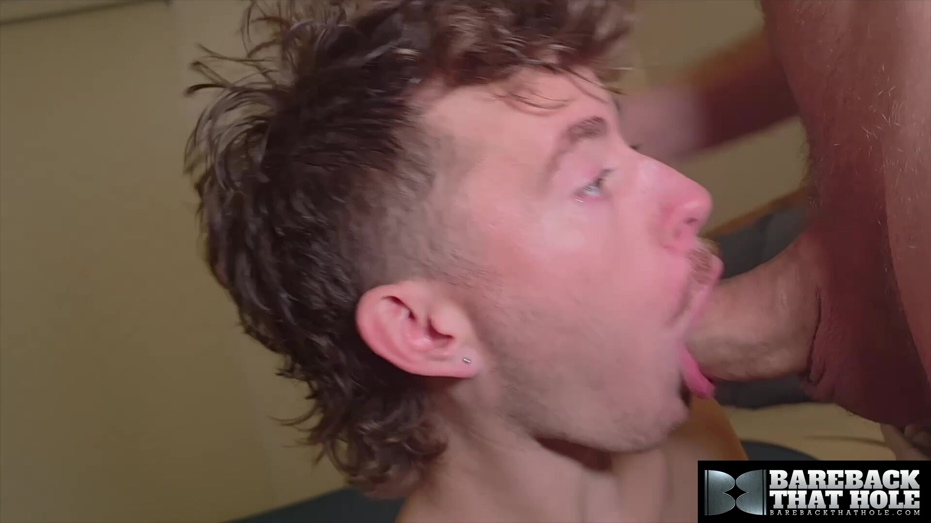 BAREBACKTHATHOLE Colin O Brien And Ethan Chase Enjoys Bareback Play