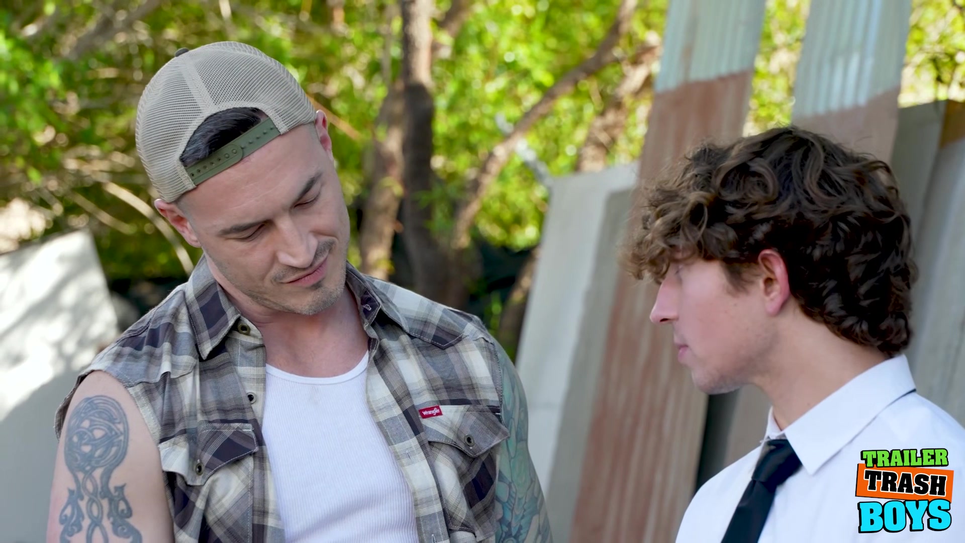 TRAILERTRASHBOYS Hung Derek Kage Fucks Greyson Myles Tight Asshole
