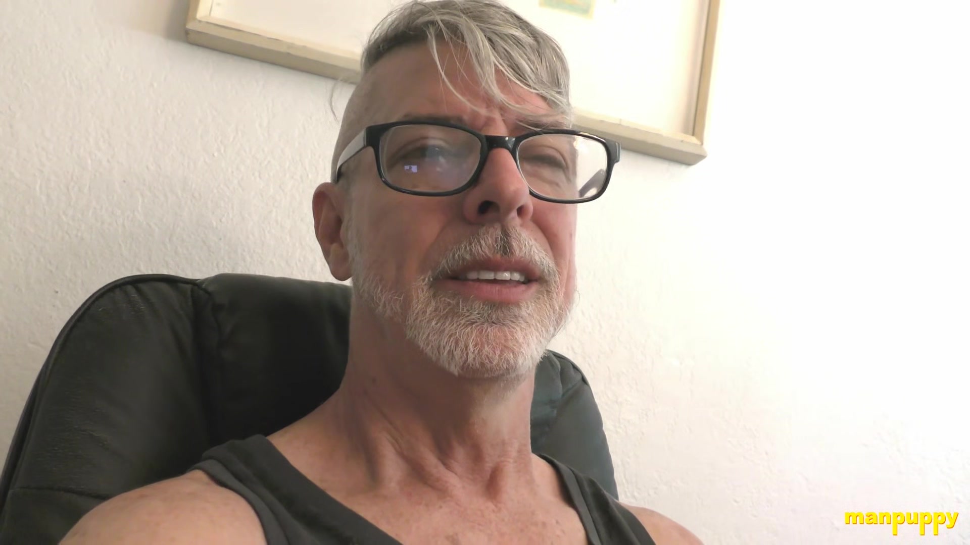 ManPuppy: Richard Lennox Gets Wild In His Solo Cock Teasing Sesh