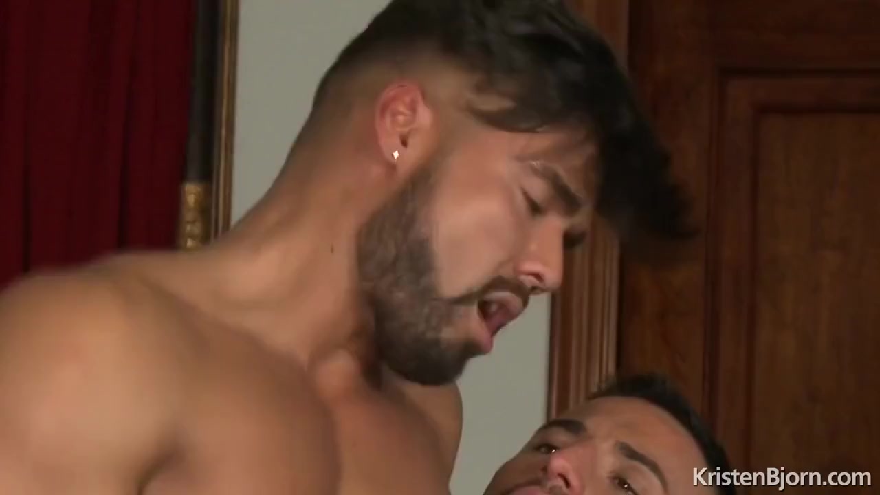 Boyfriends- Dann Grey, Klein Kerr Israel