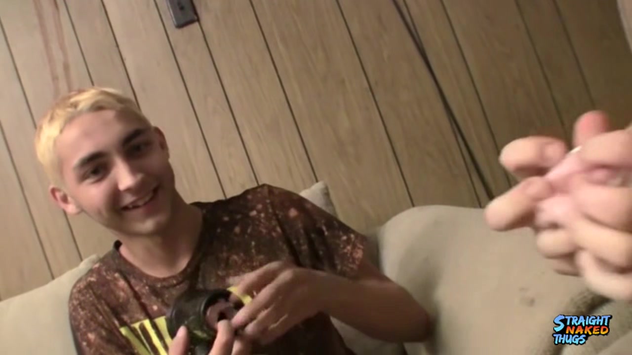 StraightNakedThugs: Horny Lads Chad Turner And Dakotah Perrie Fuck Their Favorite Together