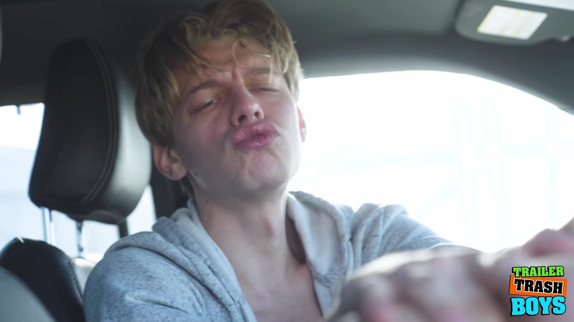 TRAILERTRASHBOYS Blond Leo Louis Licks Enzo Muller Tight Ass