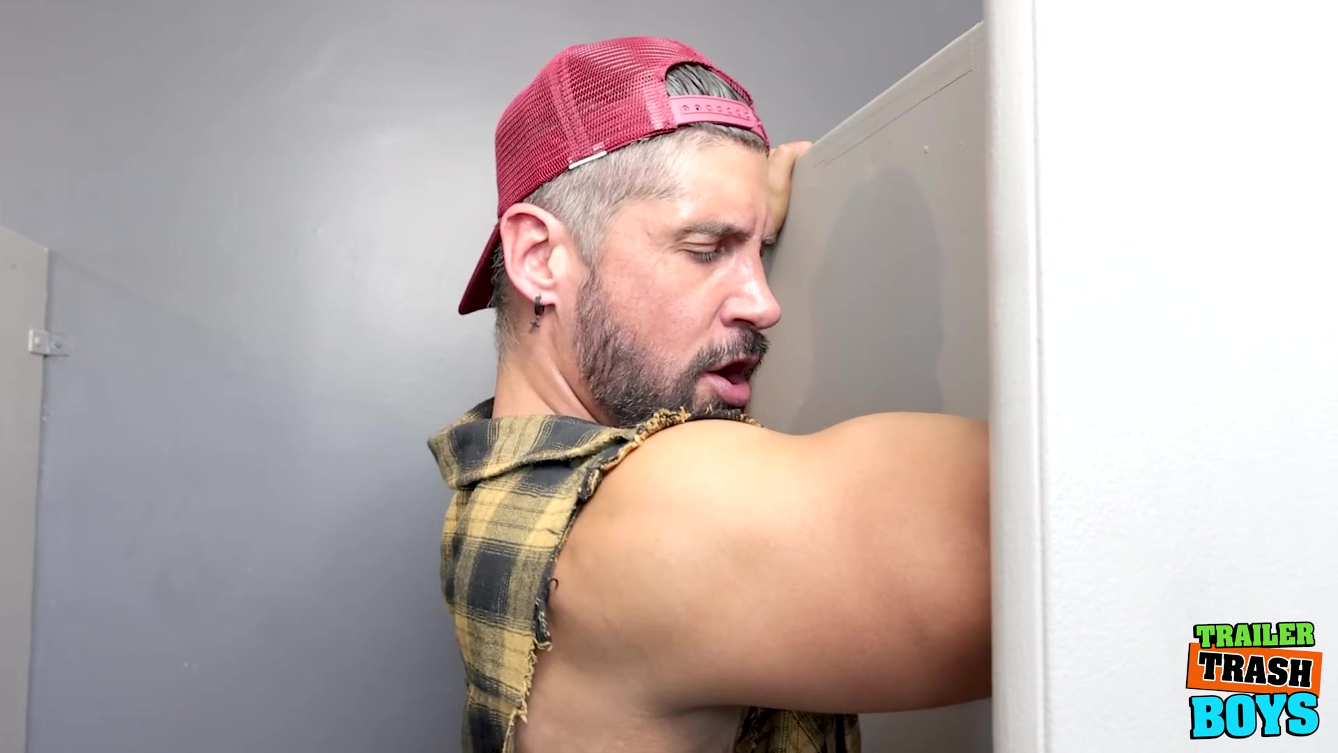 TRAILERTRASHBOYS Muscular Lawson James Takes Justin Jett Big Raw Cock