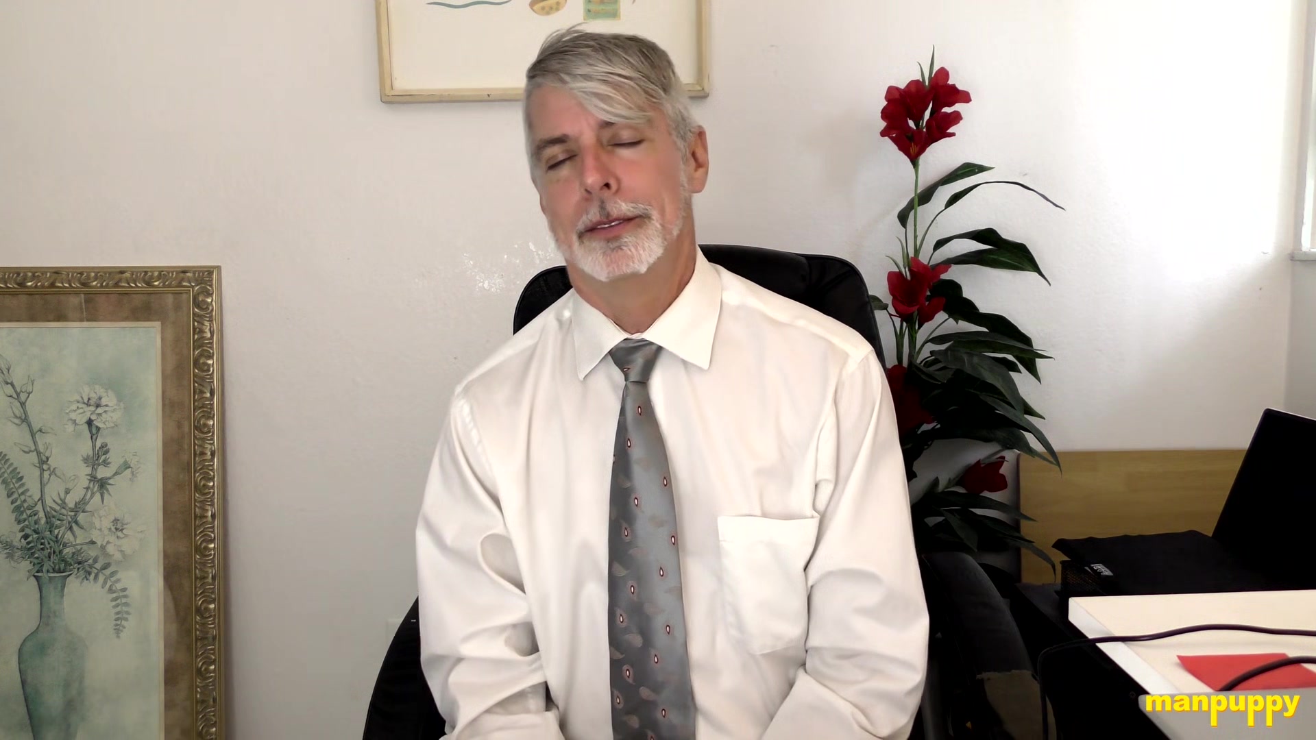 ManPuppy: Psychiatrist Richard Lennox Teaches Virgin To Cum In Office Session