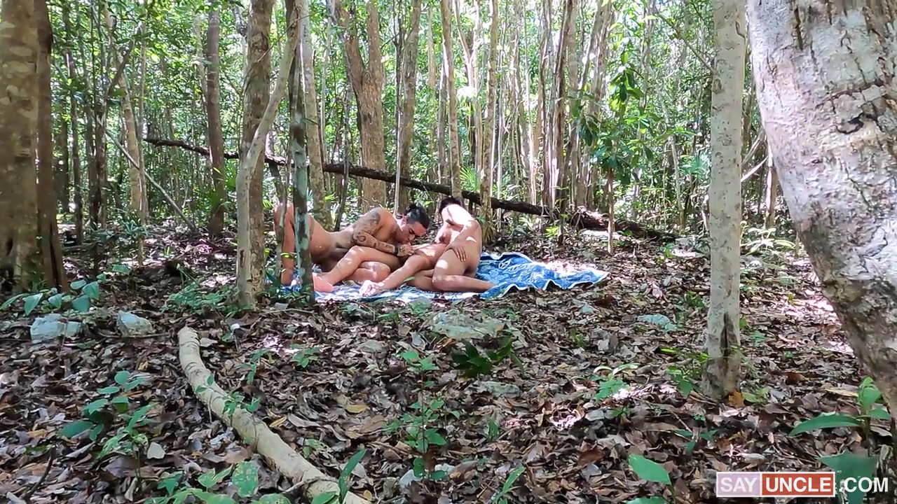 Wild Cancun 3 - LatinLeche