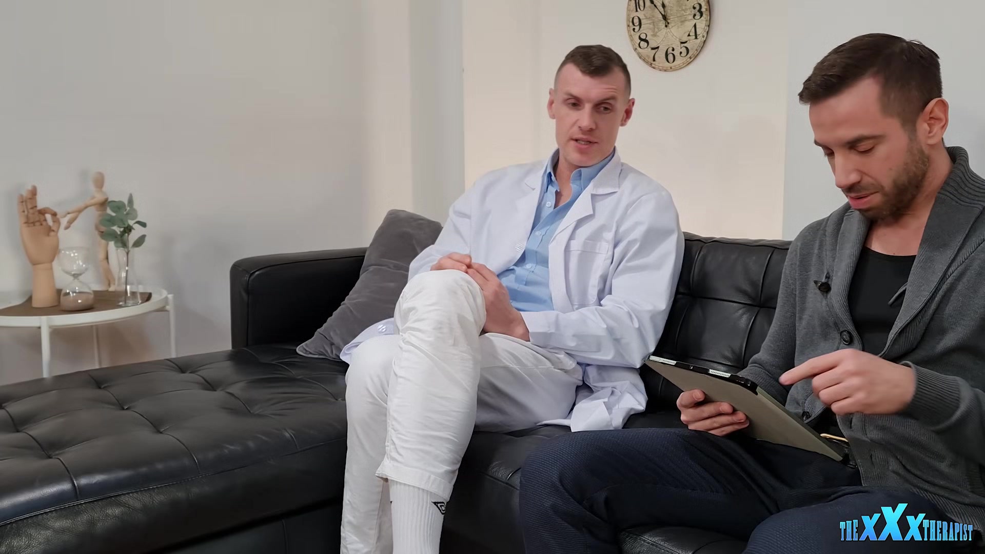 Dr. Dante's Intimate Therapy Session with Leo - thexxxtherapist