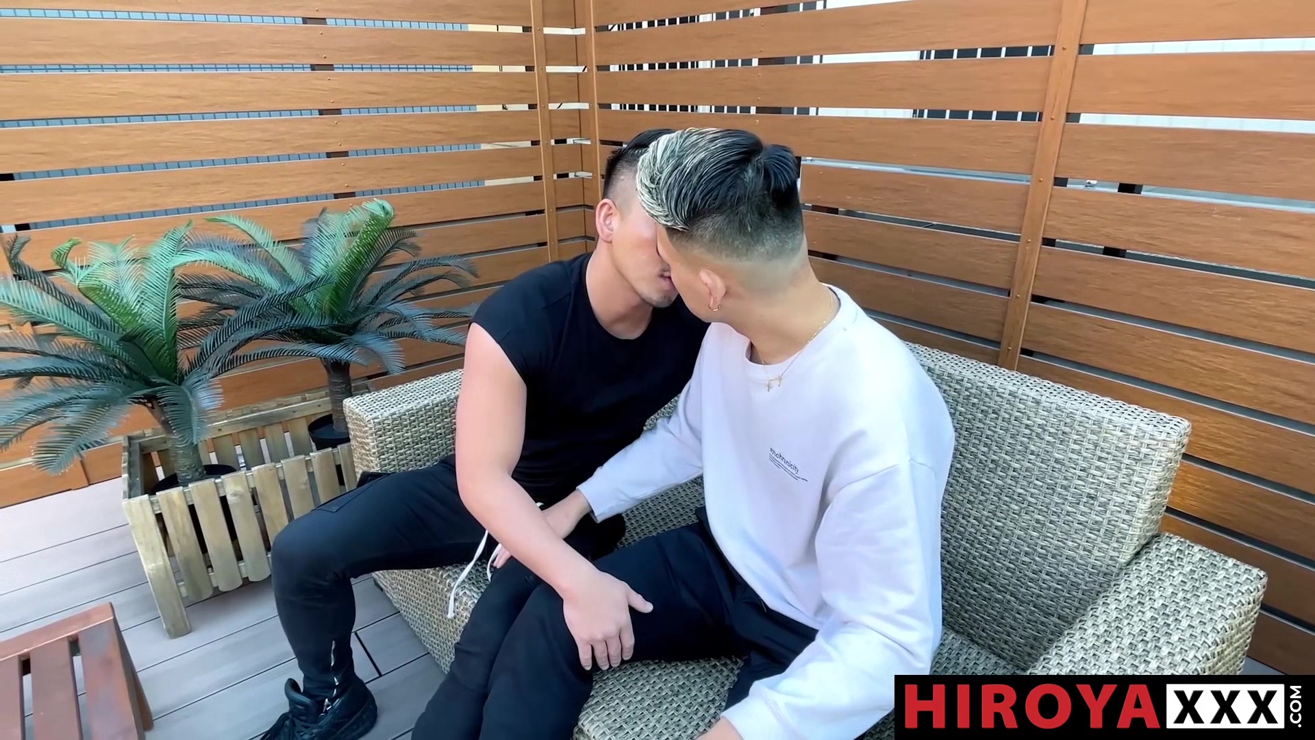 Hung Asian Gay Hiroya Enters Yuta Hungry Asshole