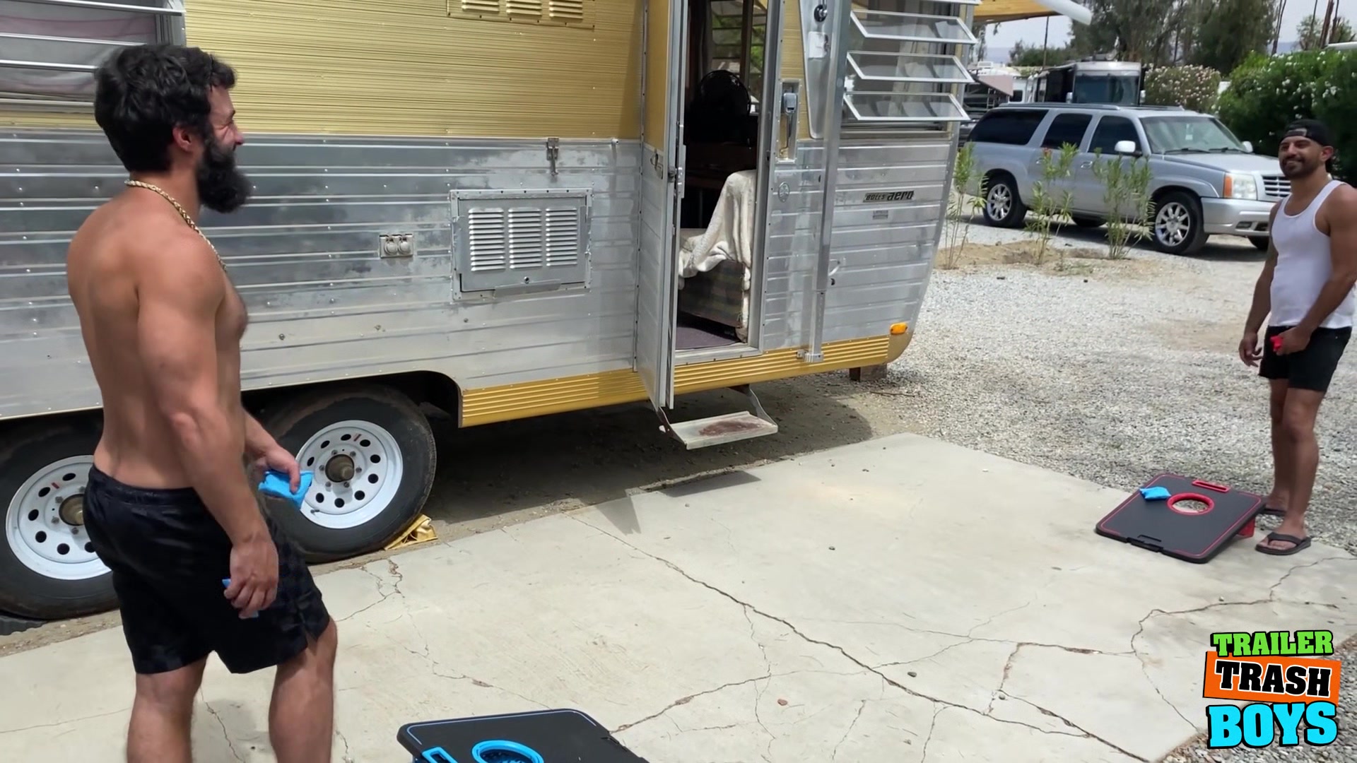 TRAILERTRASHBOYS Pup Hades And Giovanni Enjoys Bareback Session