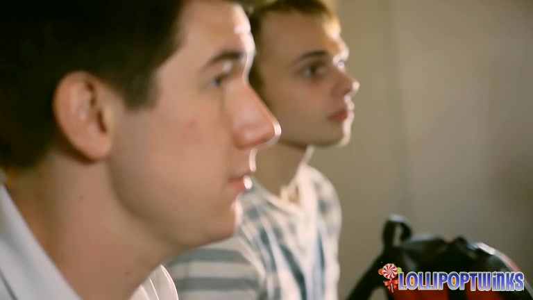 LollipopTwinks: Dustin Hawthorne And Skylar Prince Film Steamy Bedroom Sex Audition