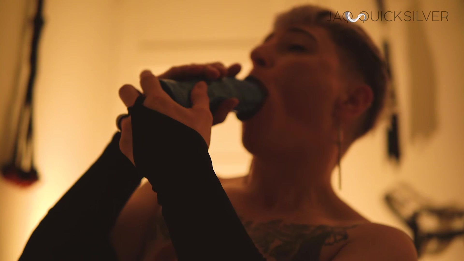 Curvy Nonbinary Goth Seduces Alien Cock and Gets Filled and Covered with Slime