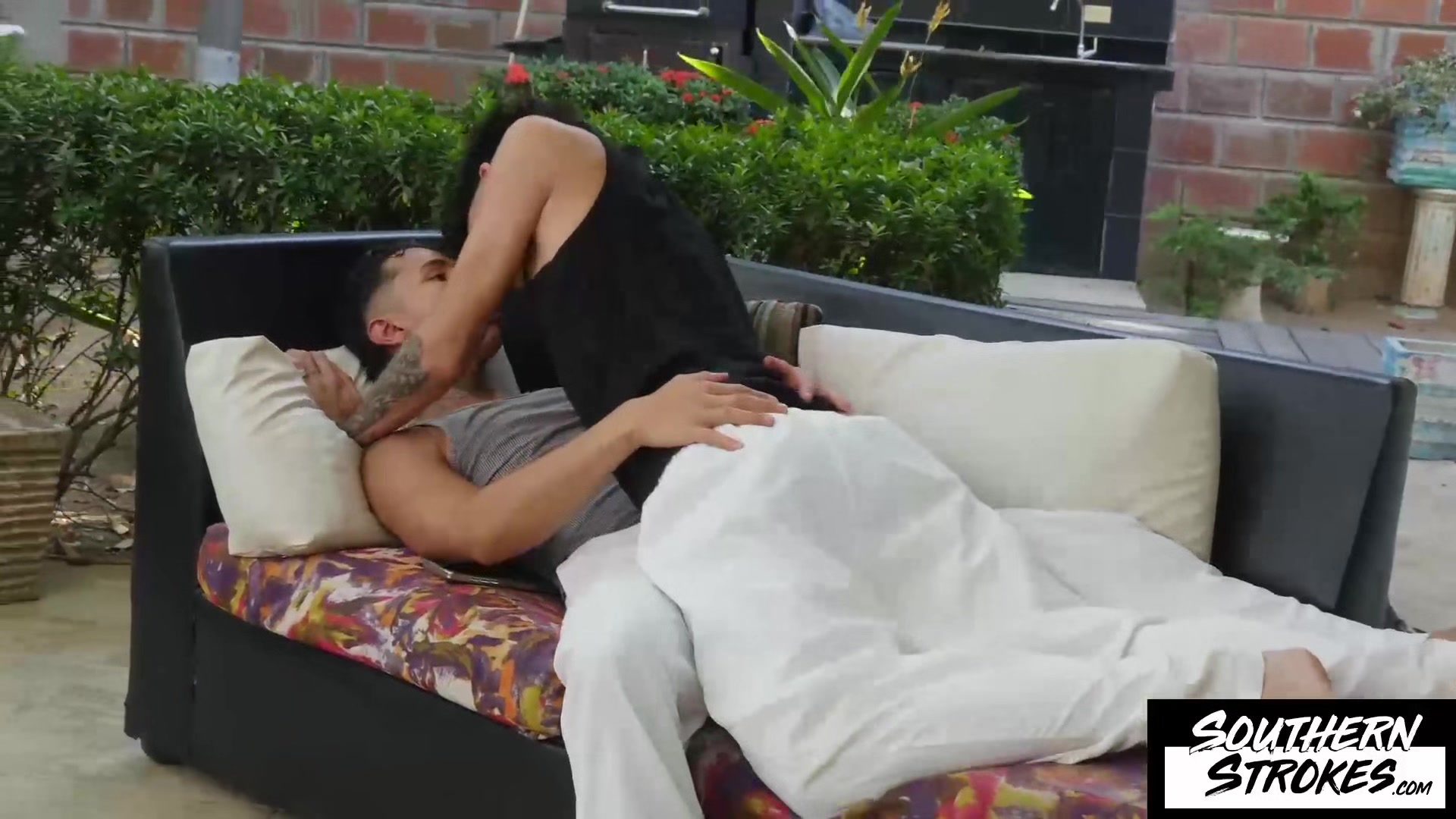 SOUTHERNSTROKES Tattooed Twink Archi Gold Rides Milcon Tonso Big Cock