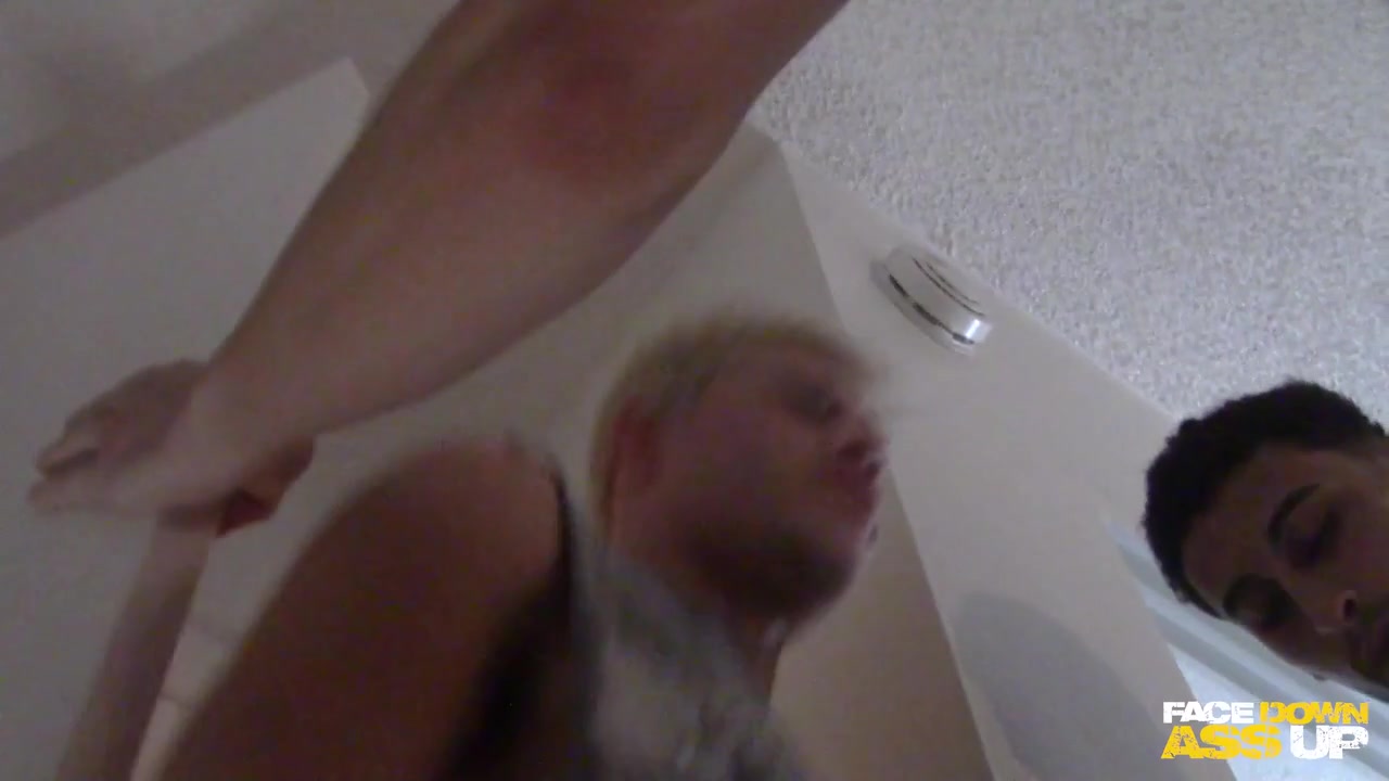 Dumpst3r H0l3 - Facedownassup