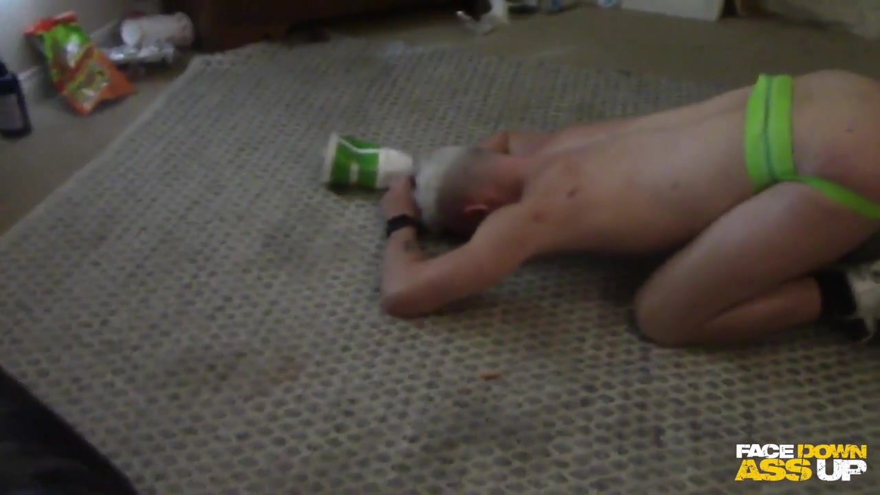 Gr1nd H0l3 - Facedownassup