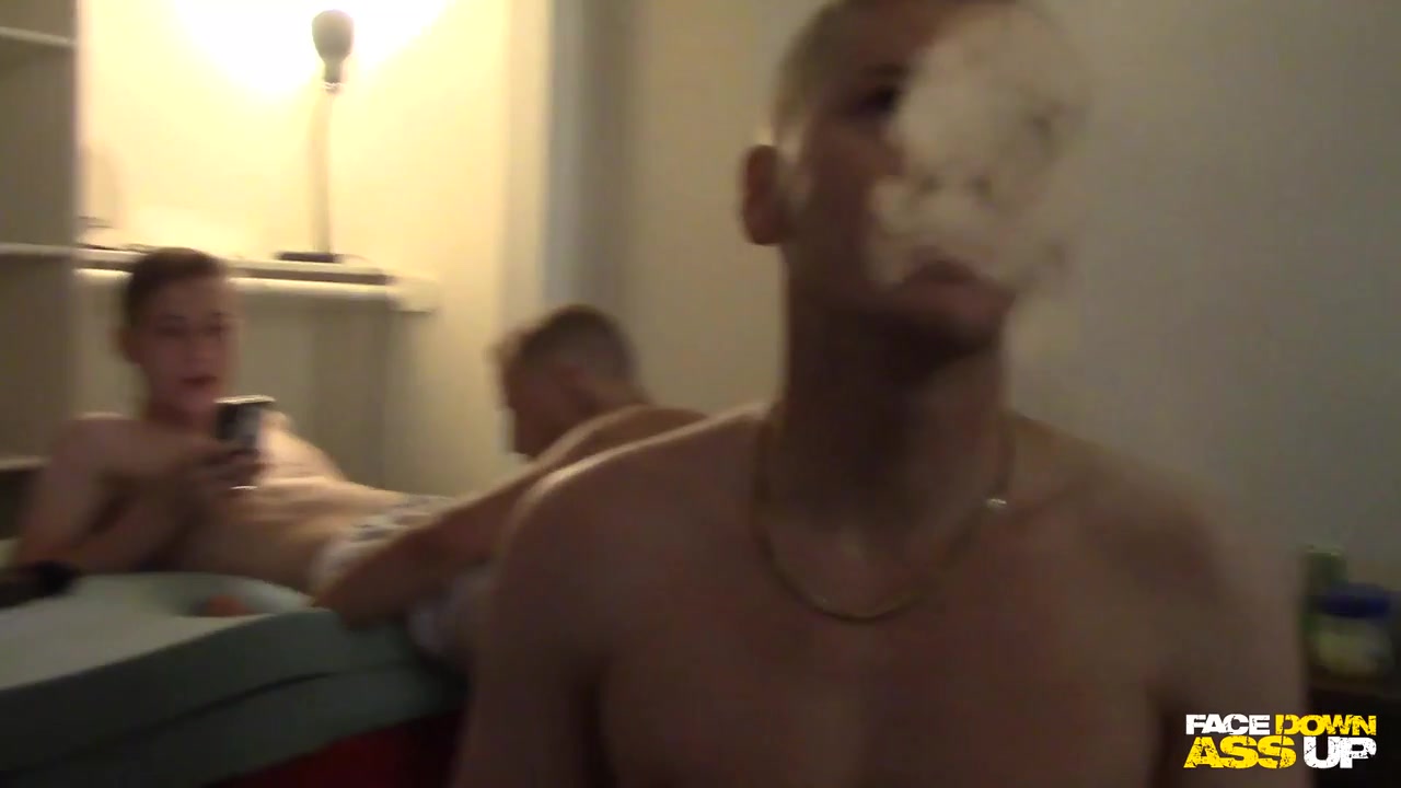 Kn33s Burn1n - Facedownassup