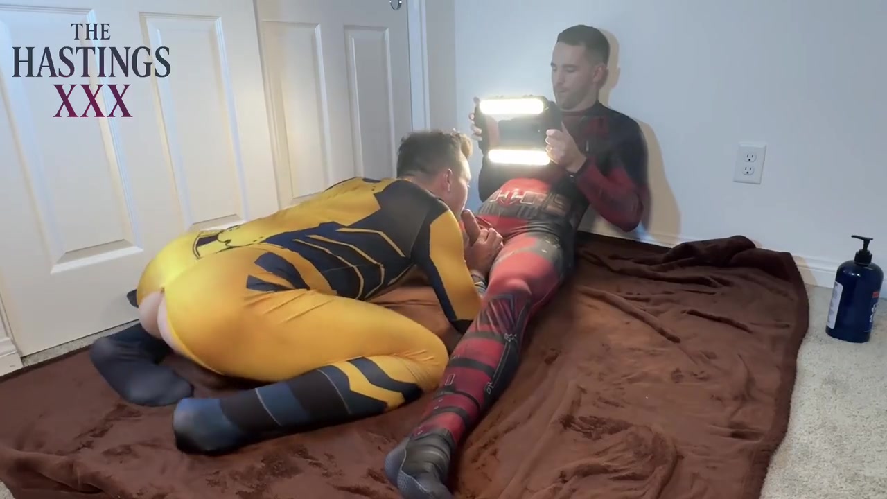 Spider-man And Deadpool Fuck Bareback And Breed