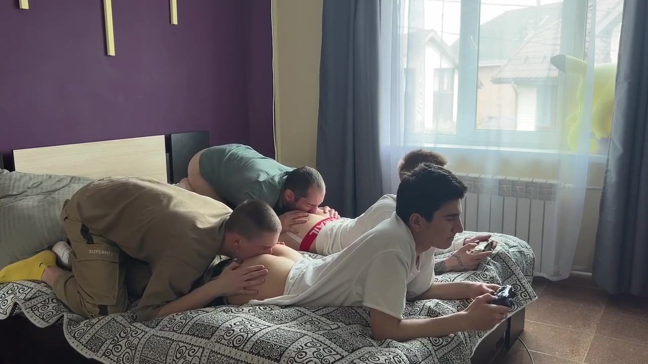 Group Sex - Stepson Brought His Friends To Play Console, And At That Moment He And His Stepfather Fu
