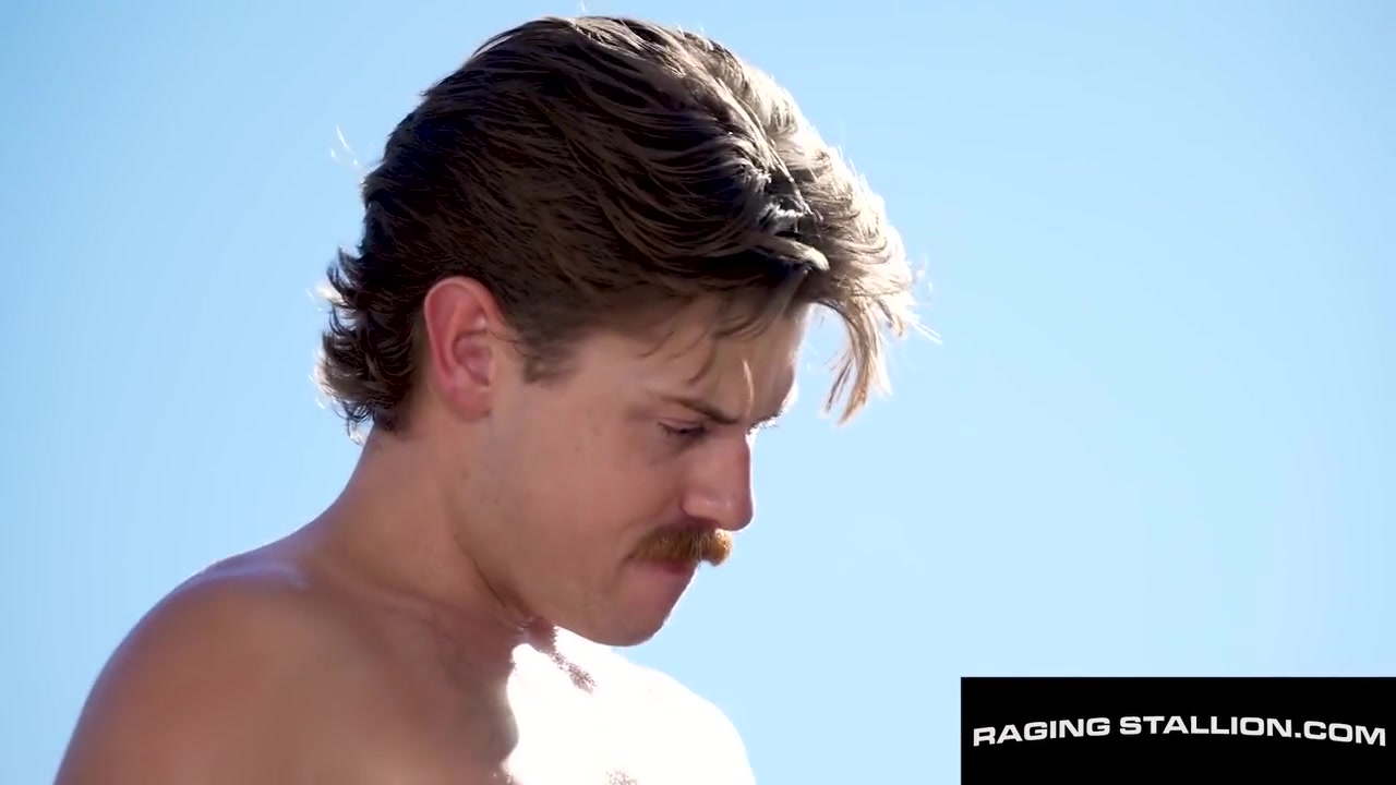 Hunks Brody Baytes Pounds Lee Sparks Bareback In Open-air Ranch Fuck